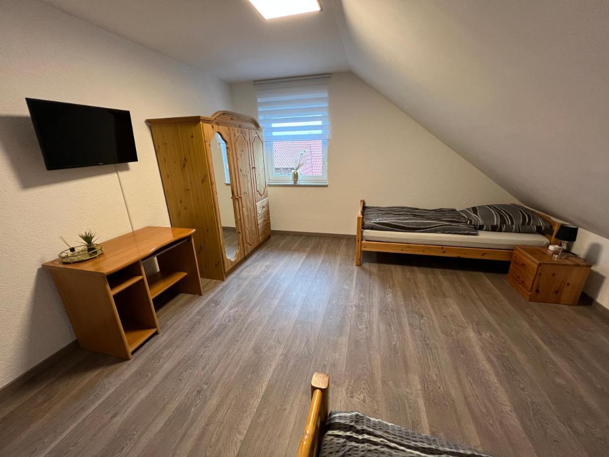 Ferienwohnung Loewen Wabern Bagian luar foto
